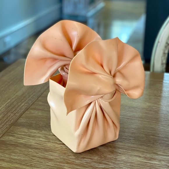 Vintage 1980s C.T. Design’s Pink Plastic Square Tissue Box Holder - Picture 1 of 14